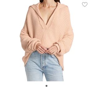 Free People Marlie Pullover in Dusty Pink. Size Medium.